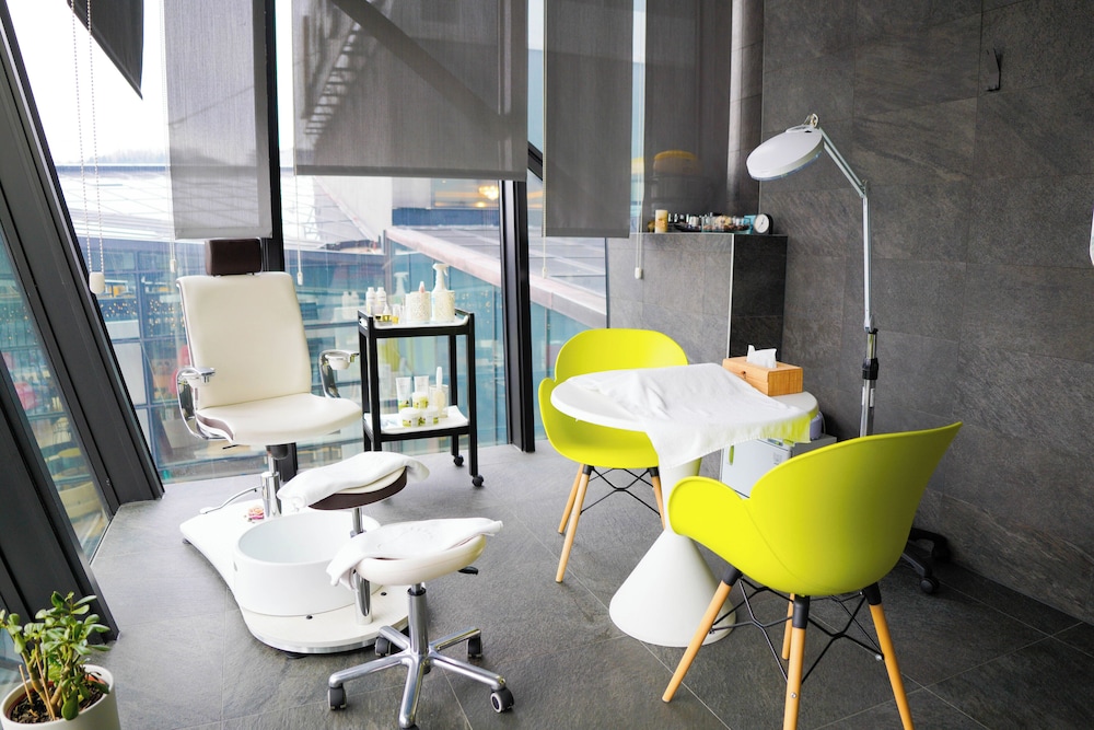 Swissotel Sarajevo 60/65