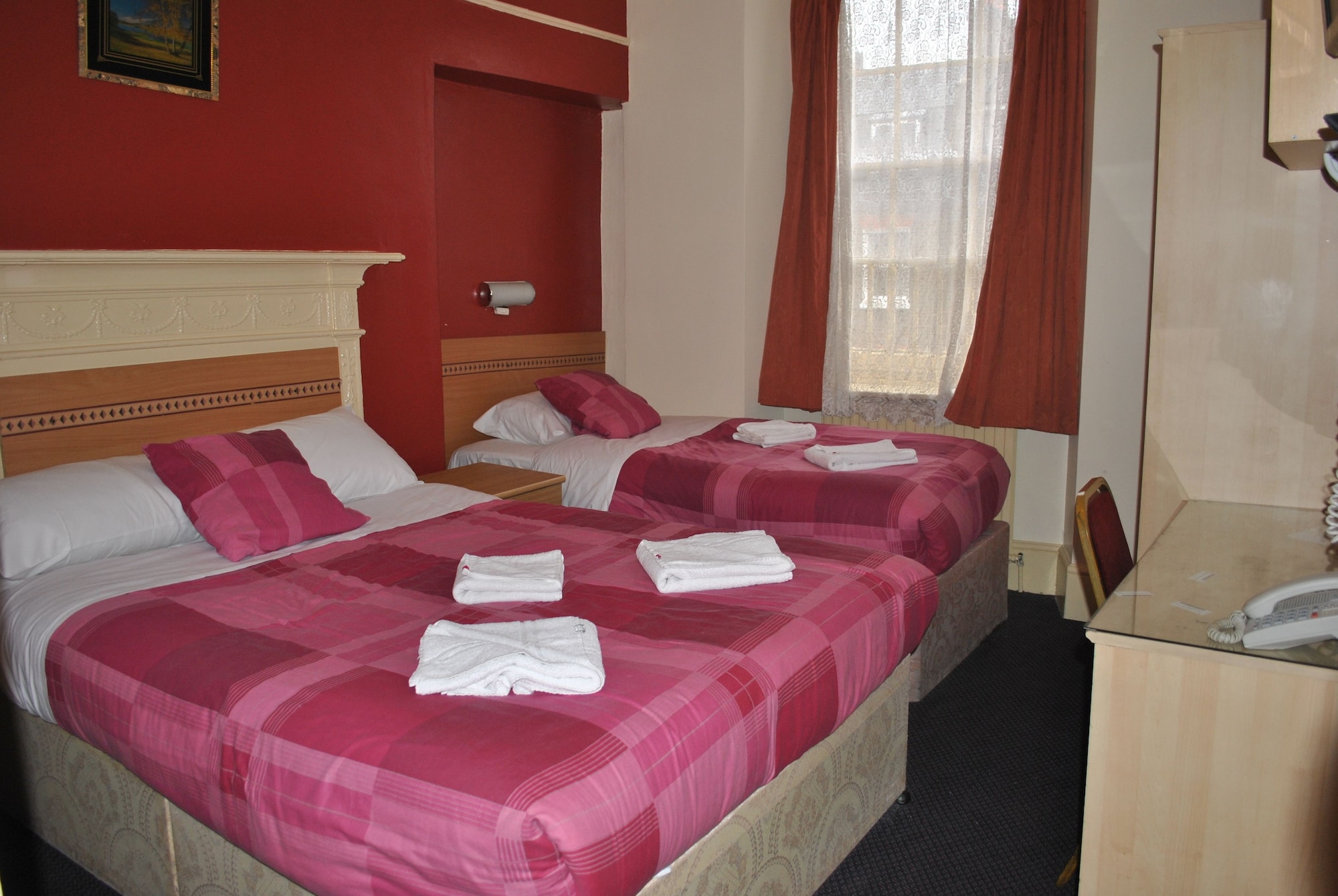 ROOM, TRIPLE