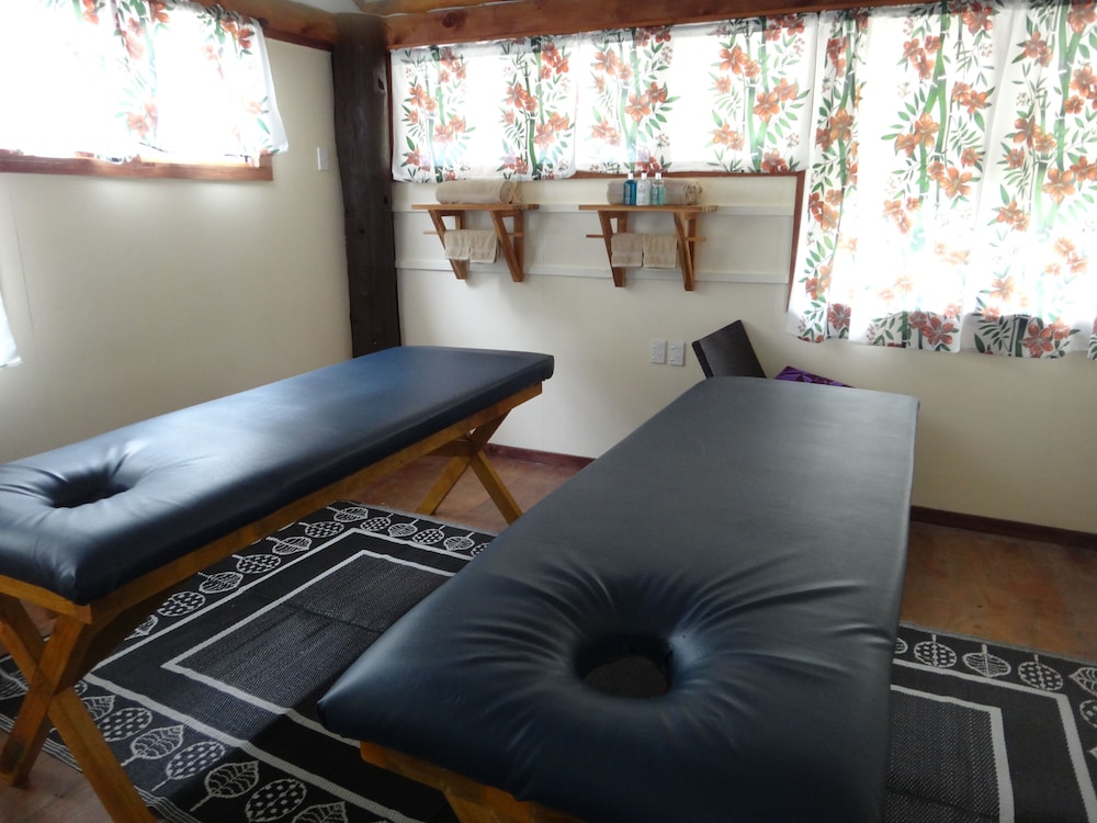Aganoa Lodge Samoa 12/31