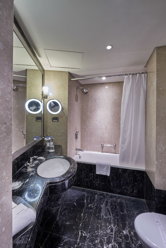Coral Beach Hotel & Resort Beirut 49/49