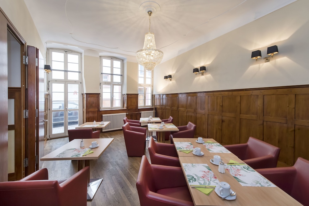 HOTEL HEIDELBERGER HOF 53/65
