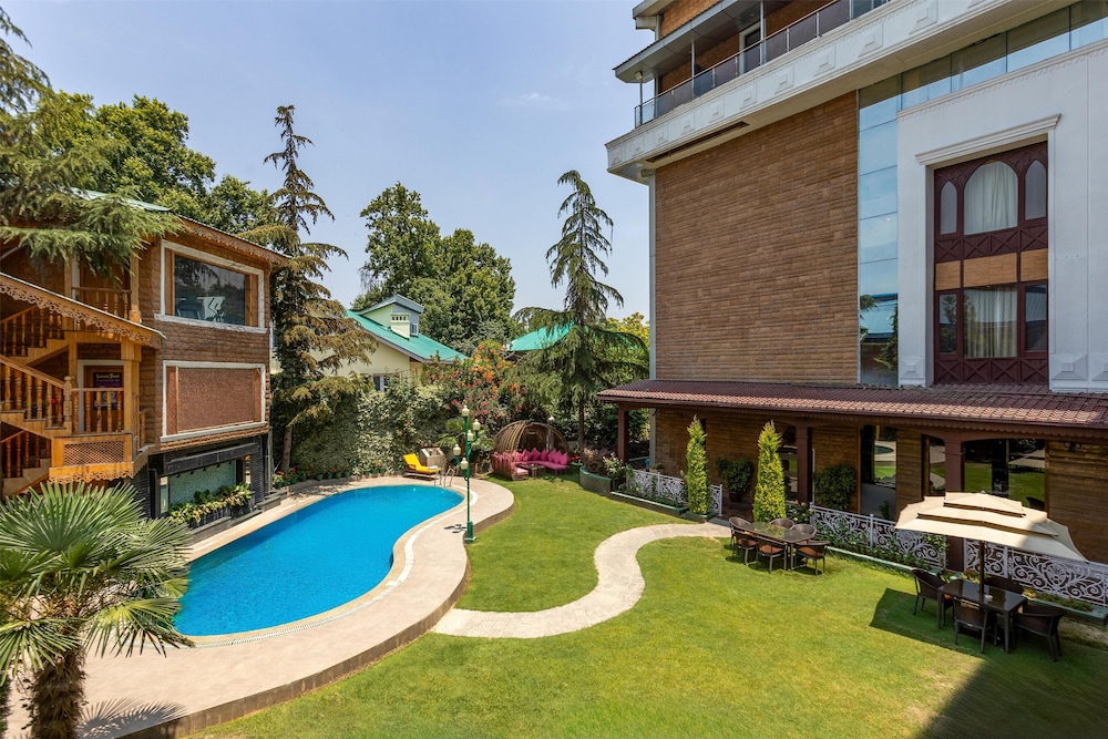 Radisson Srinagar 49/54