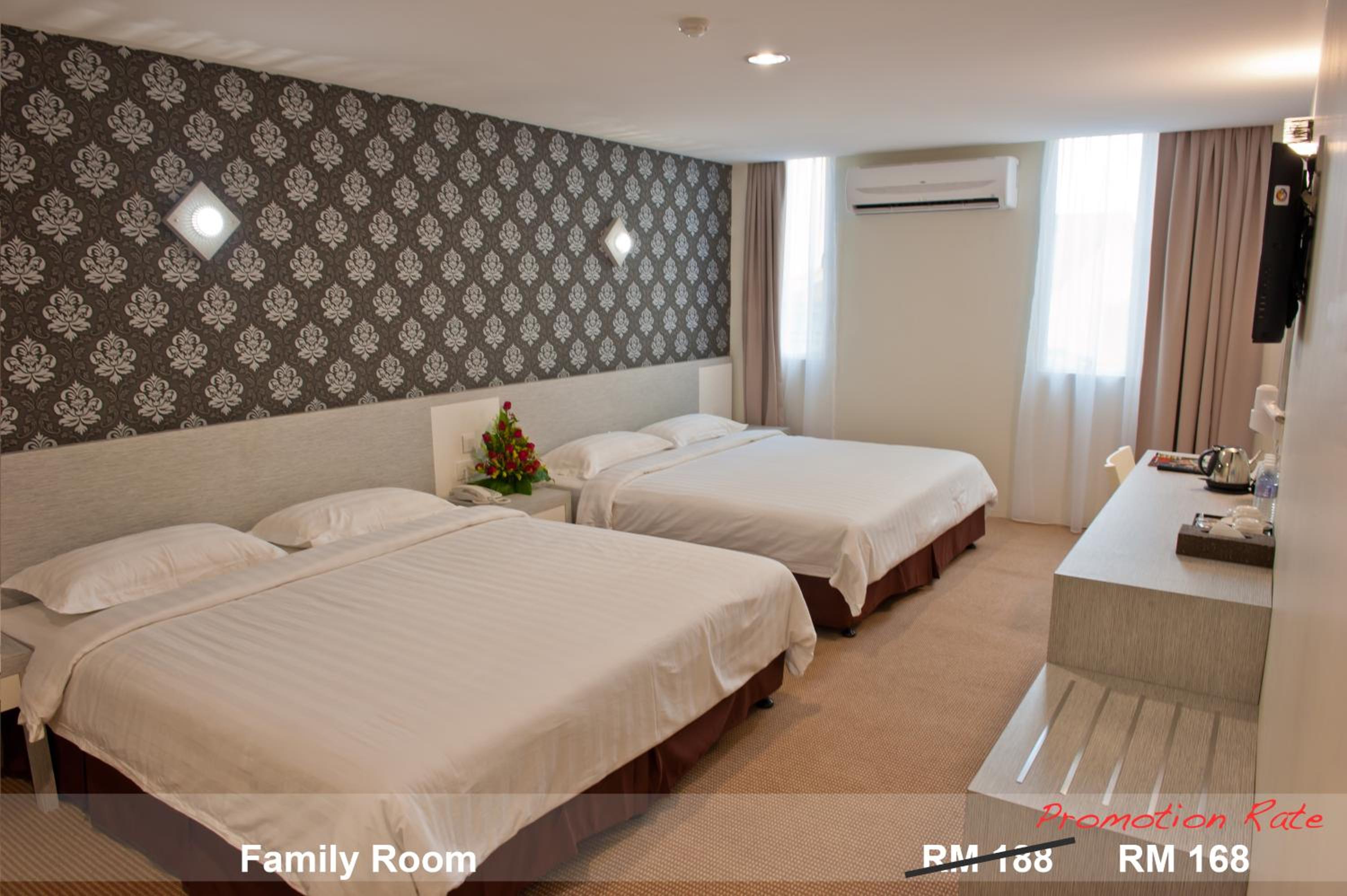 De Spring Hotel 32/50