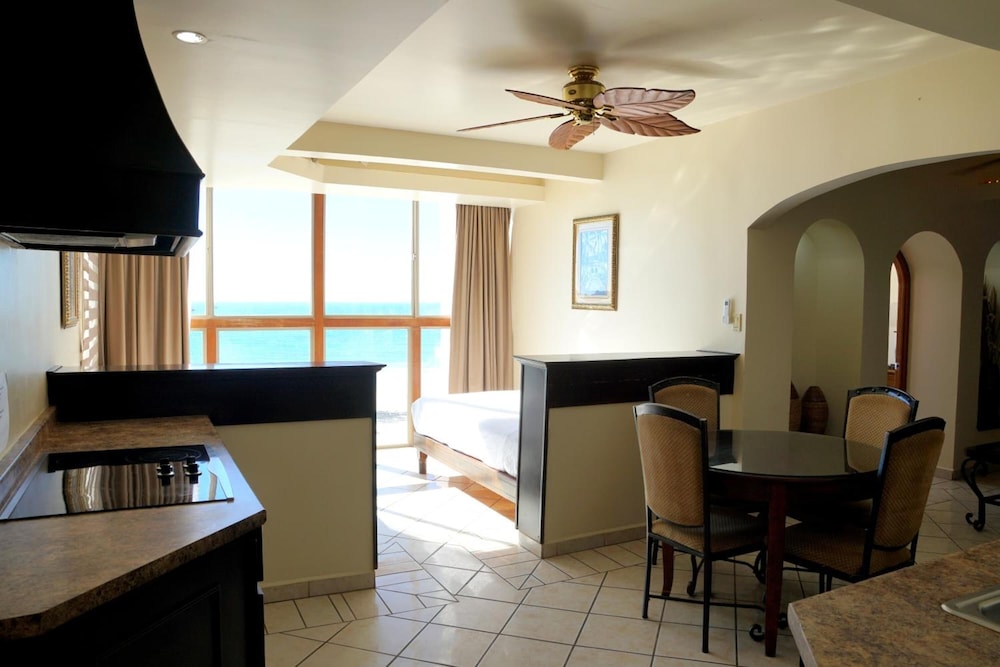 Playa Bonita Resort 58/77