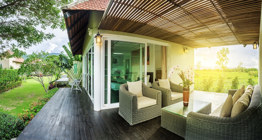Lucerne Villa Resort 16/34