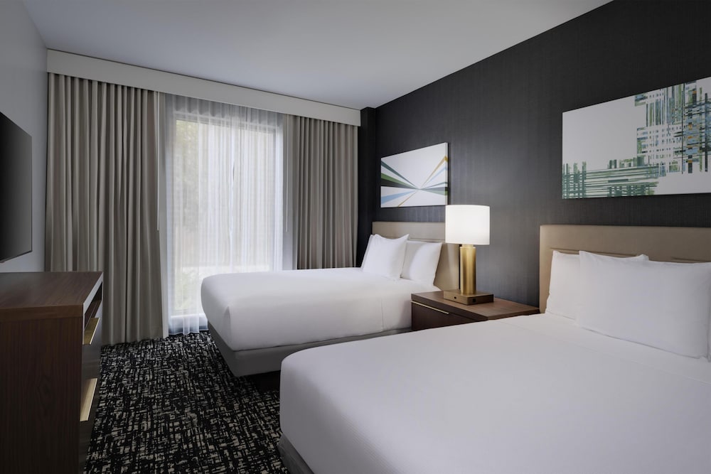 Hyatt House LAX - Century Blvd 15/50