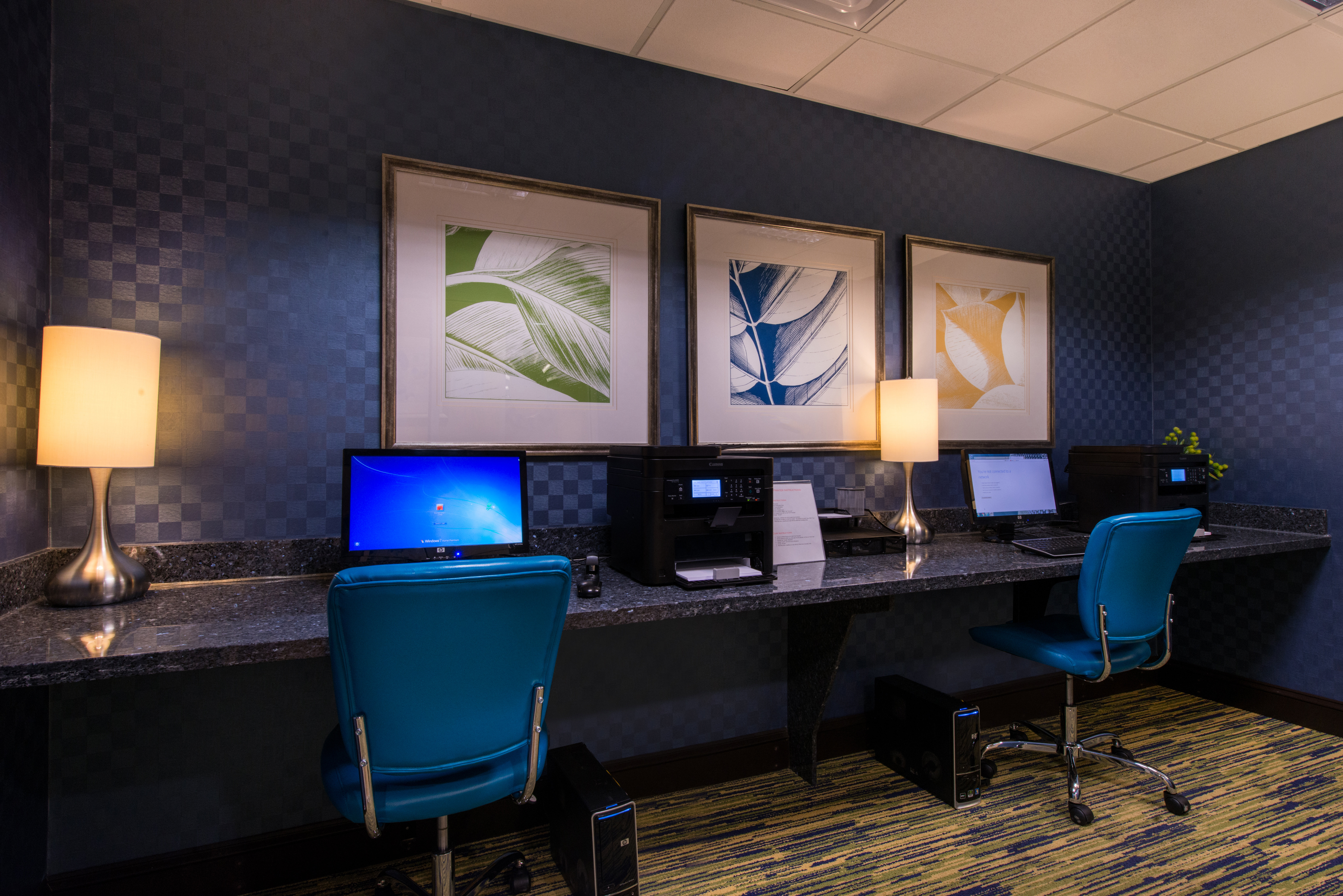 Holiday Inn Express Hotel And Suites Scranton 64/69