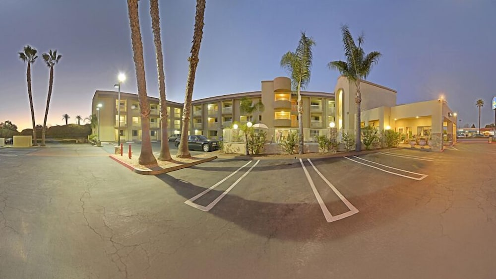 Chula Vista Inn 60/61