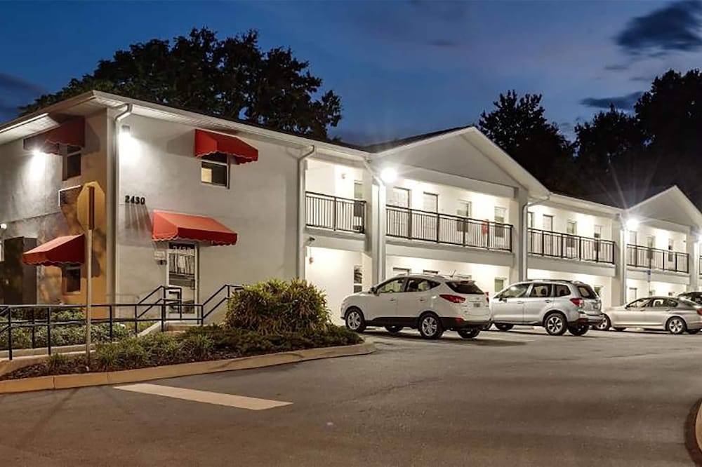 Baymont by Wyndham Ocala Suites 4/60