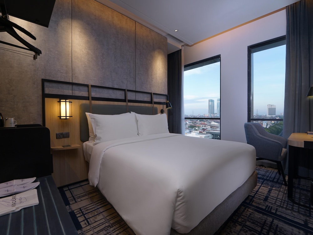 Mercure Surabaya Manyar (ex Everbright Hotel) 10/32