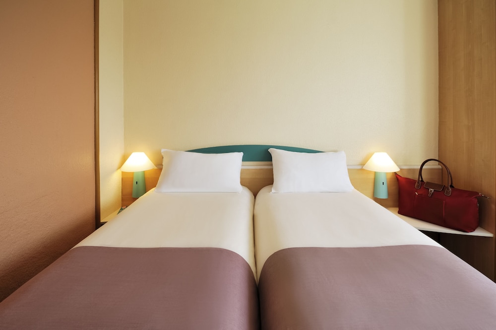 IBIS CHARLEROI CENTRE GARE 19/50