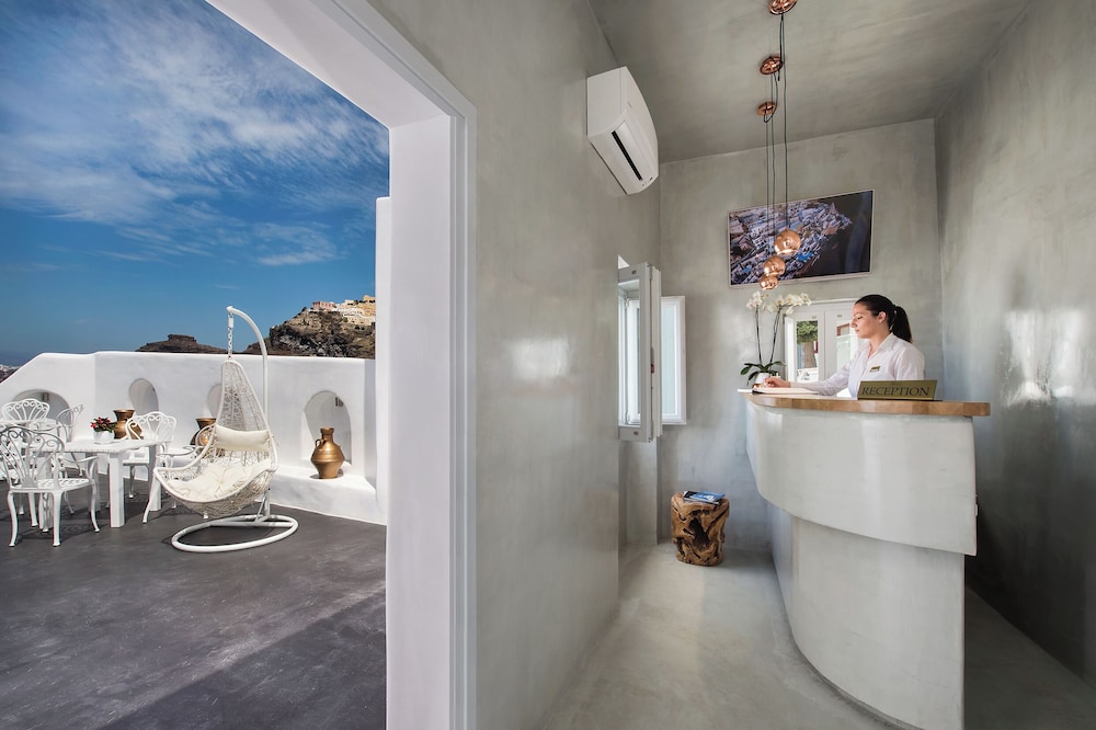 Aperto Suites - Adults Only 7/50