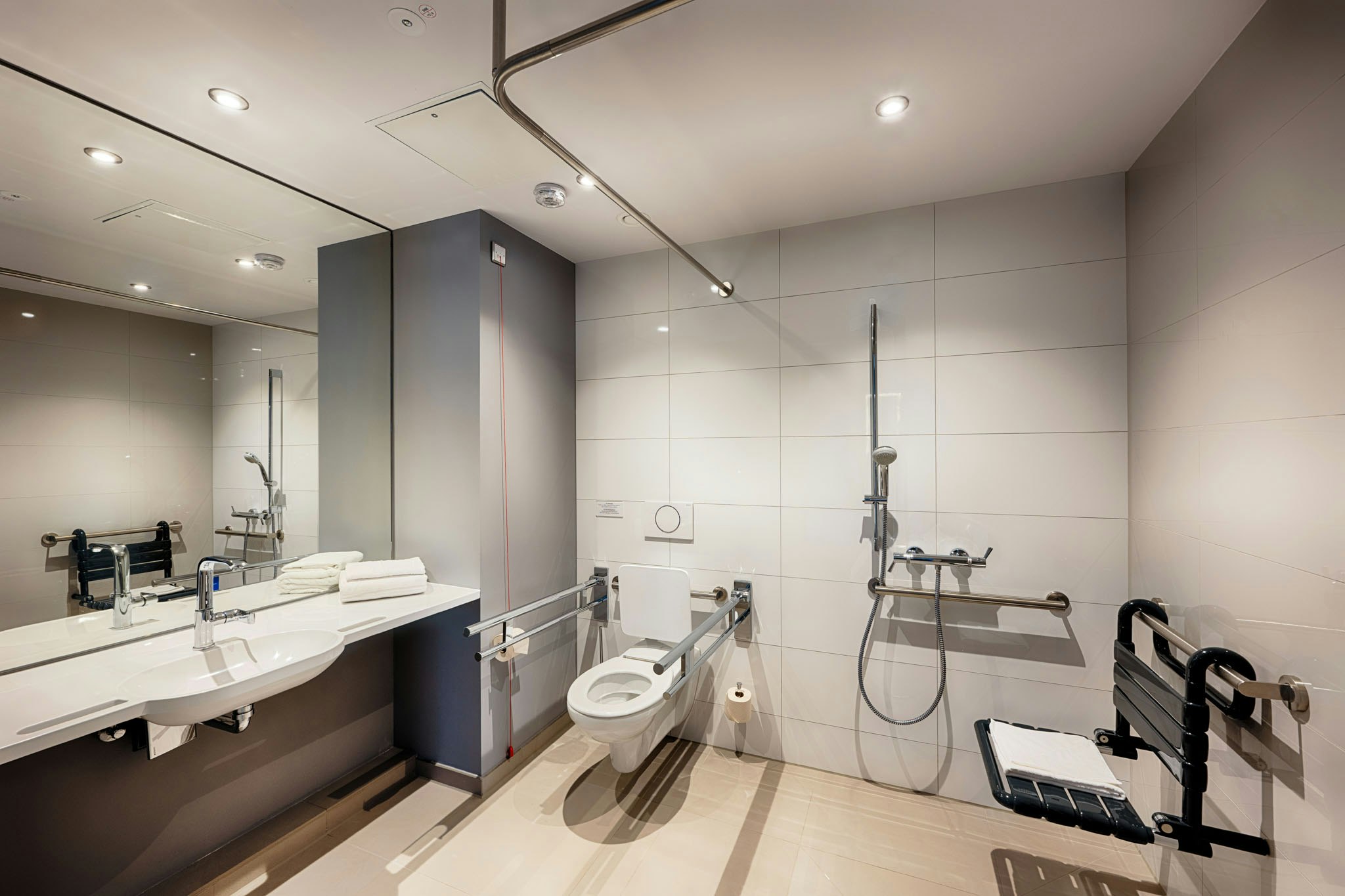 Premier Inn Darmstadt City Centre 45/45