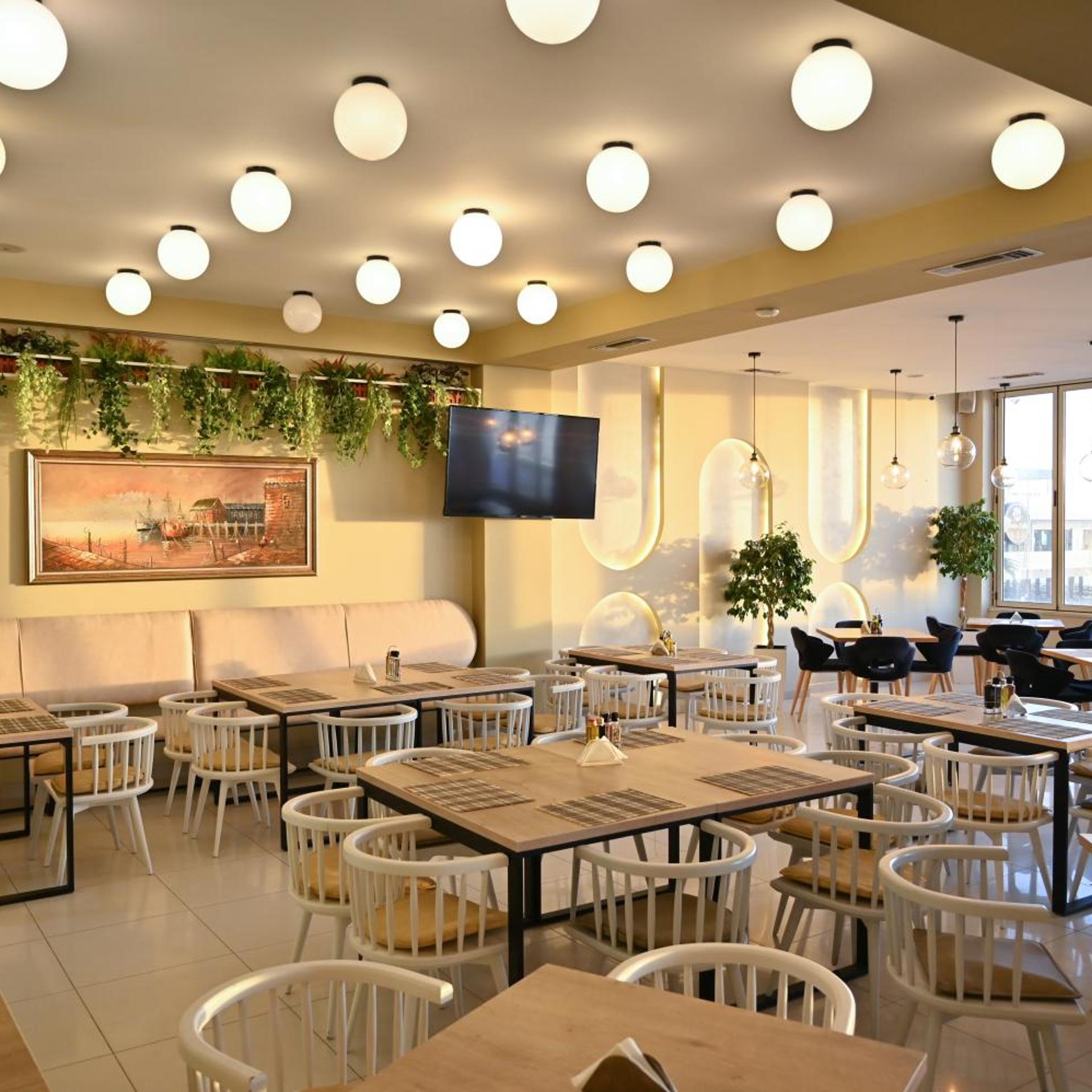 Hotel Zanzi 47/60