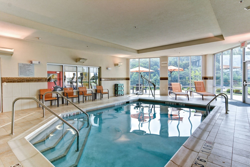 Courtyard by Marriott Bridgeport Clarksburg 24/43