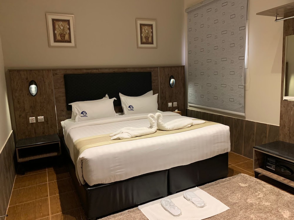 GOLDEN MARINA RESORT 9/50