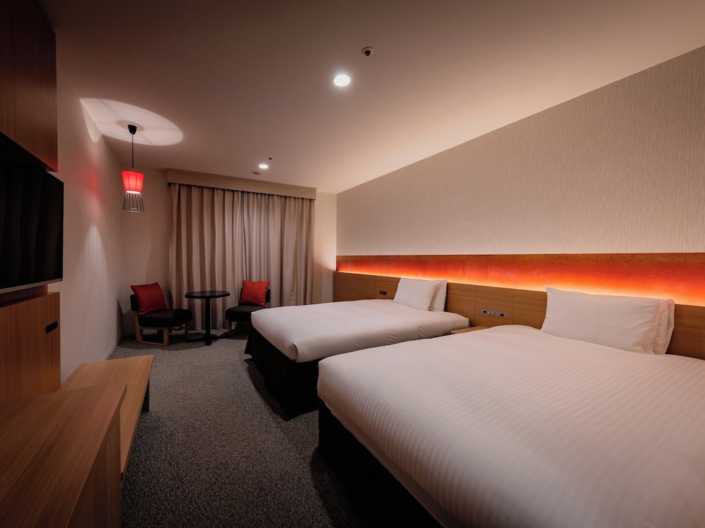 SUPERIOR, TWIN BEDS