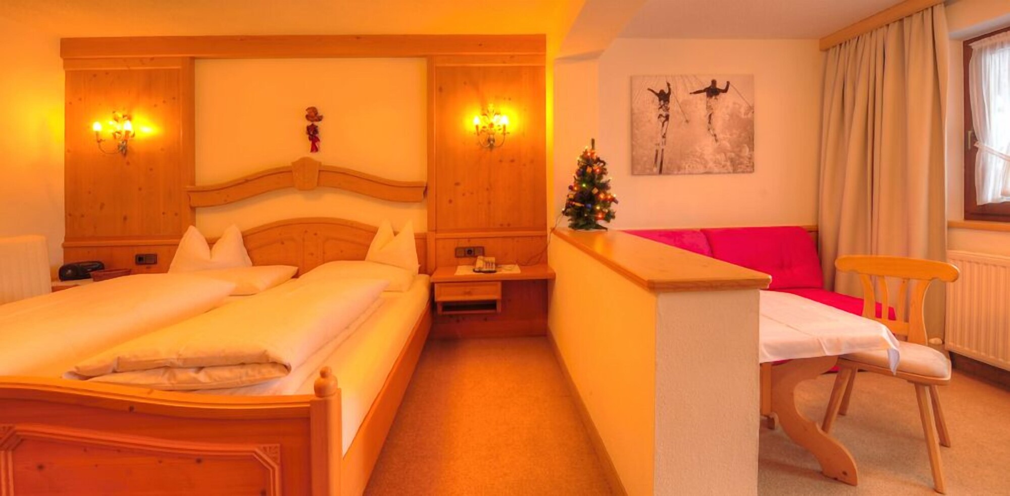 DELUXE, DOUBLE BED, BALCONY