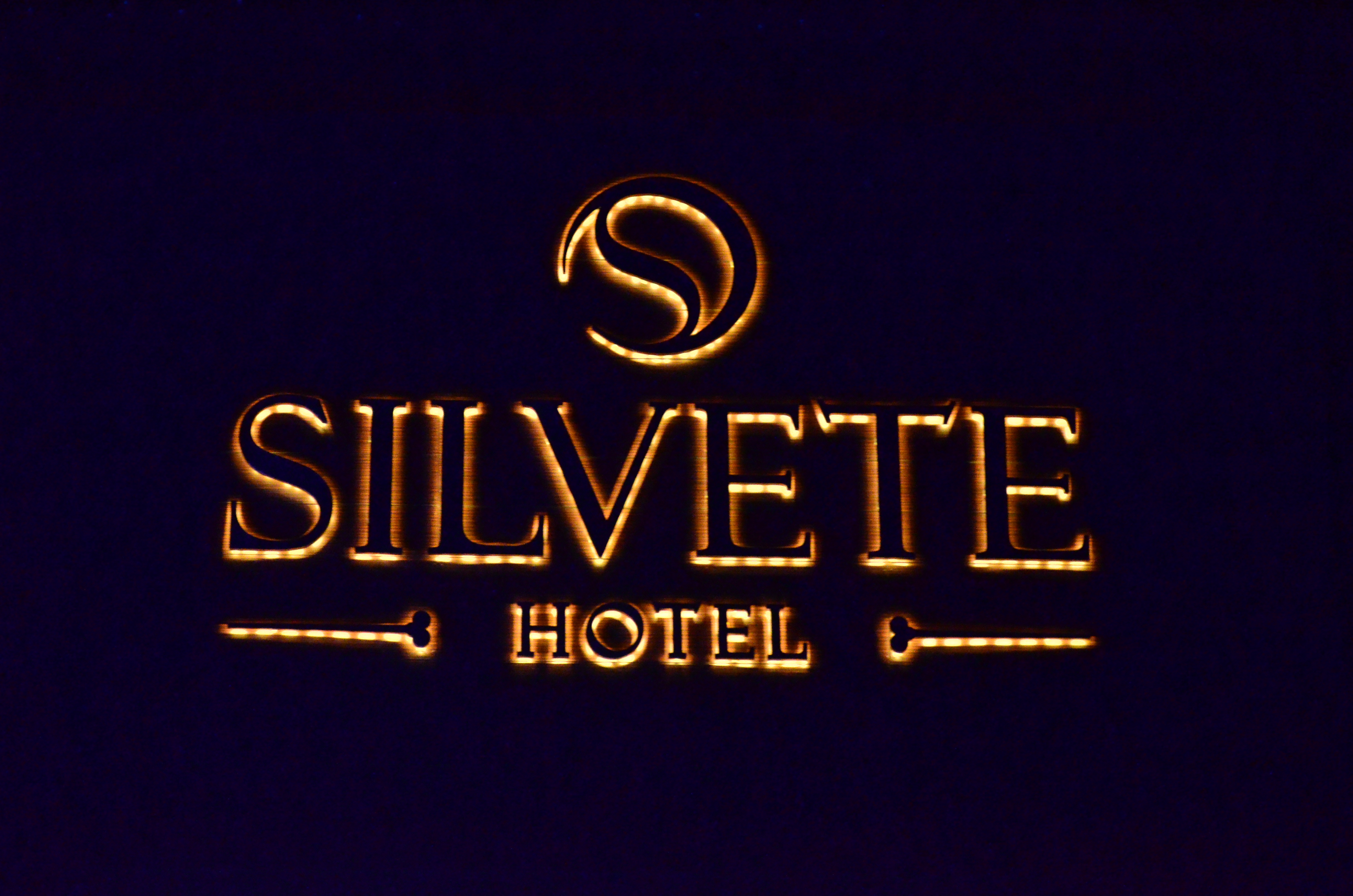 Silvete Hotel 12/19