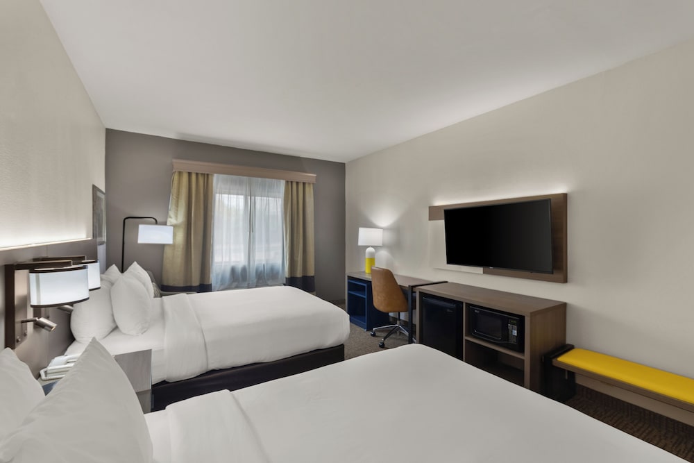 Comfort Inn & Suites Austin North Loop 17/46