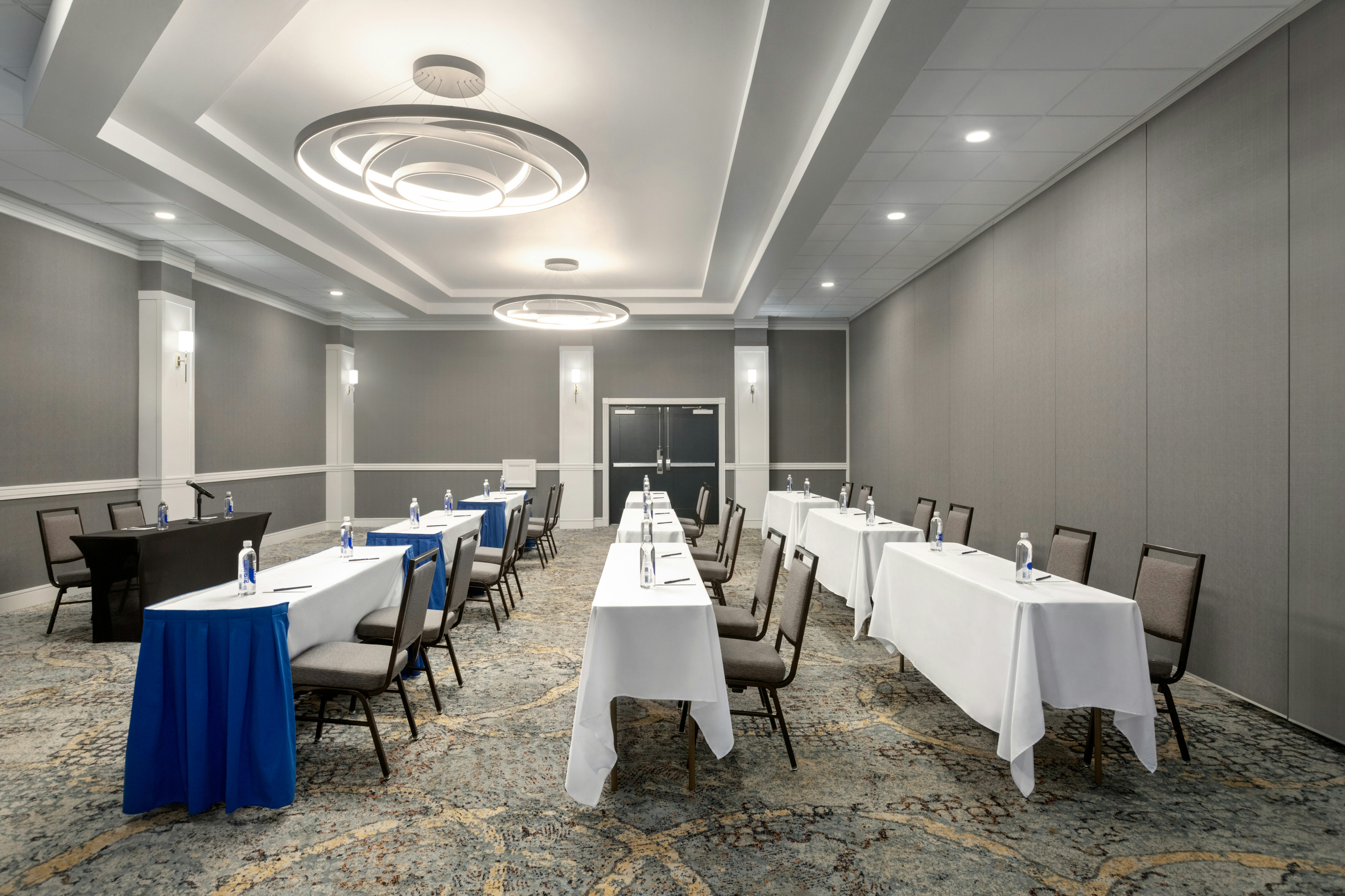 DoubleTree by Hilton Fort Myers at Bell Tower Shops 48/53
