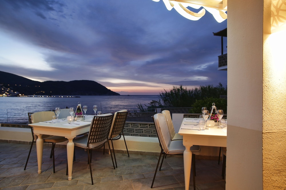 Skopelos Village Hotel Apartments 57/75