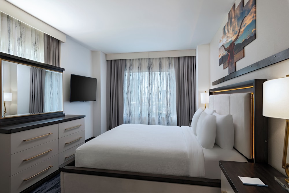 Fairfield by Marriott Inn & Suites Austin Downtown 10/50