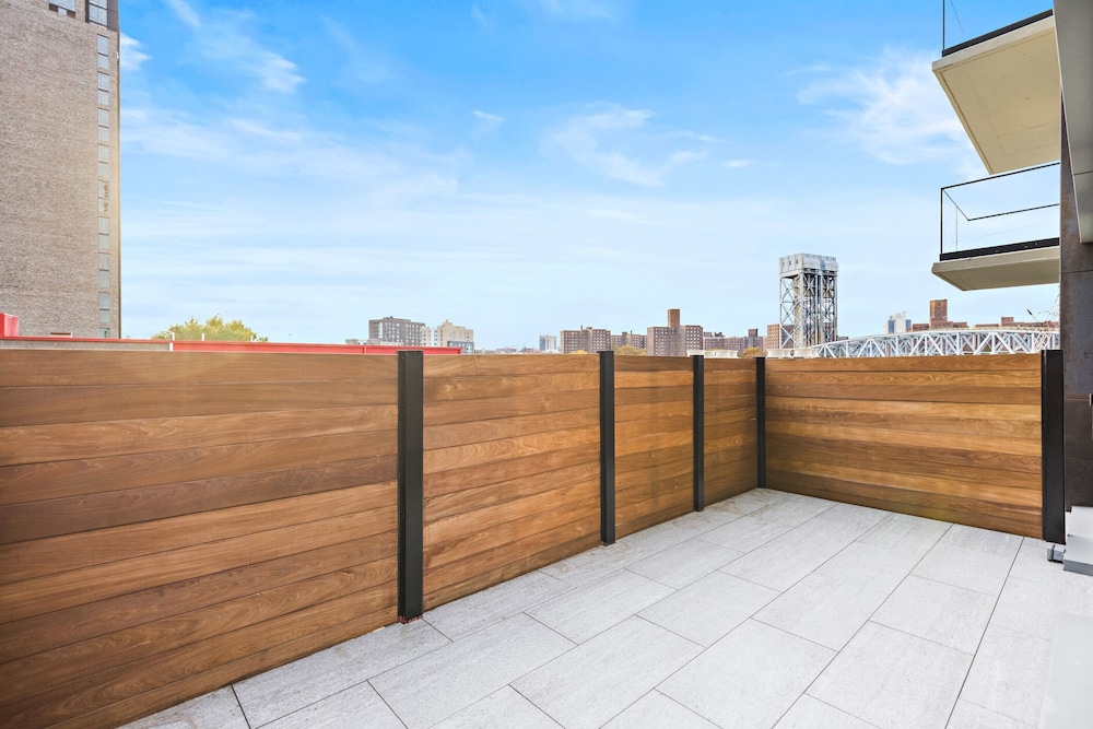 Global Luxury Suites at The Arches 8/50