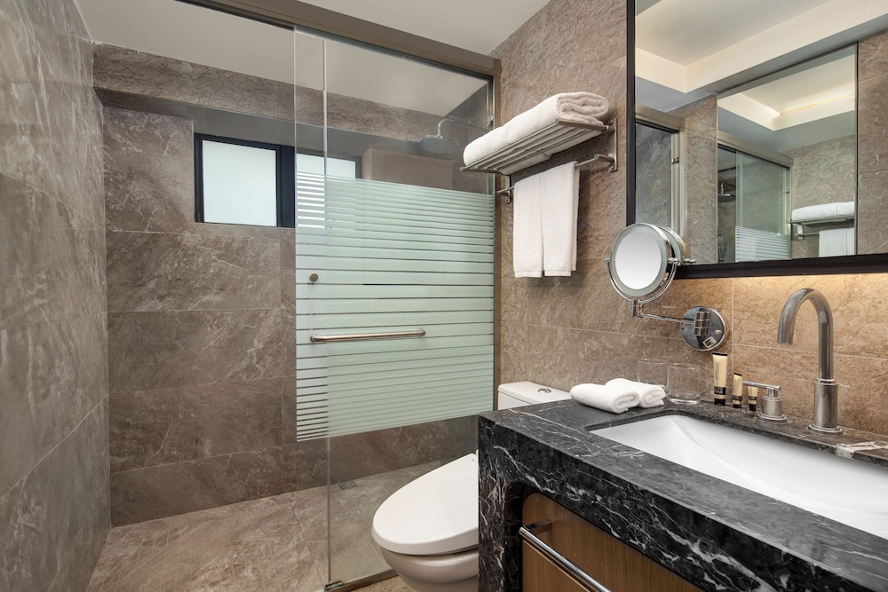 1 Bedroom, Premier, Apartment, King Bed, City View, Kitchen, Ascott IFC Guangzhou 8/10