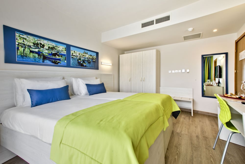 Santana Hotel 20/77