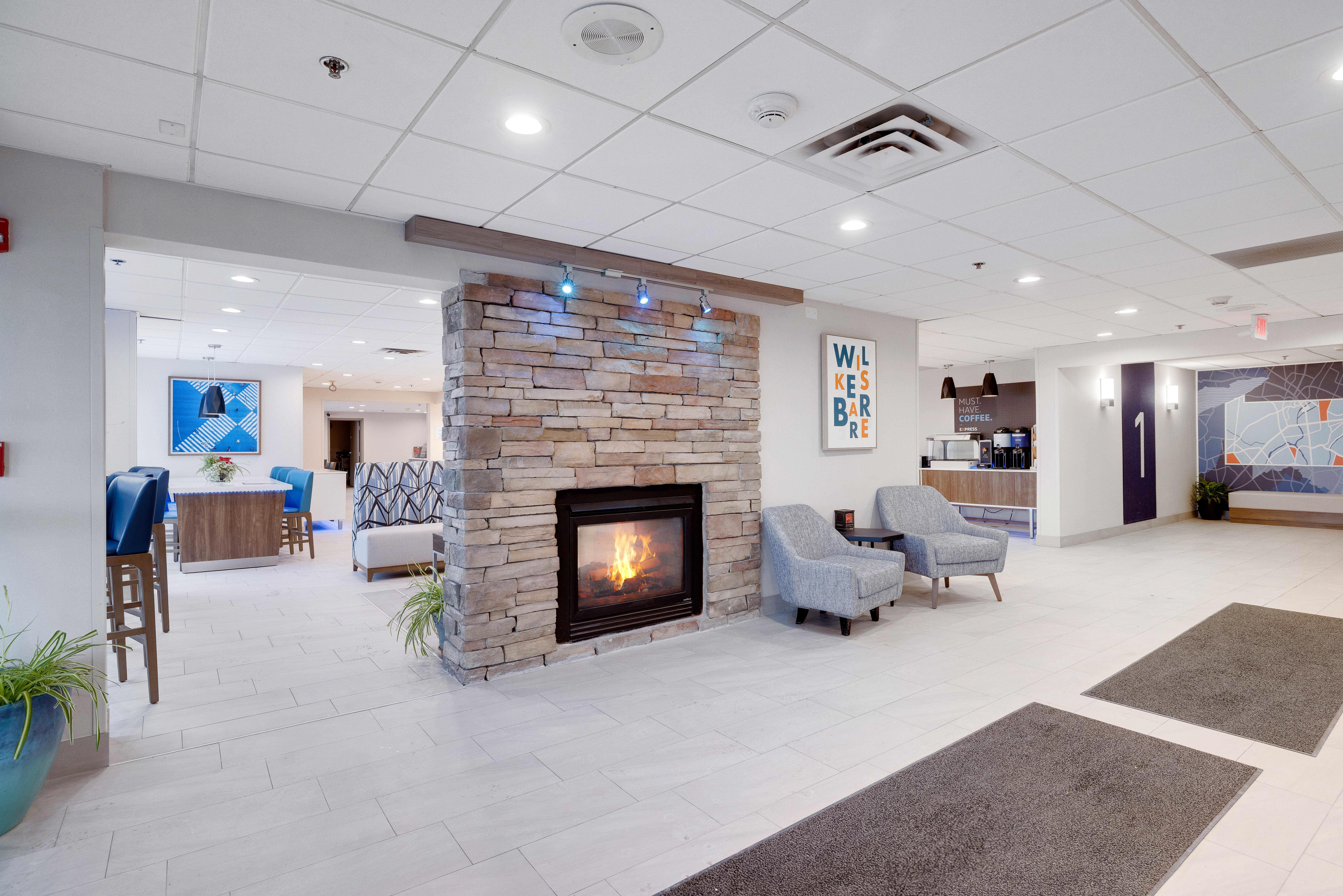Holiday Inn Express Wilkes Barre East 54/57