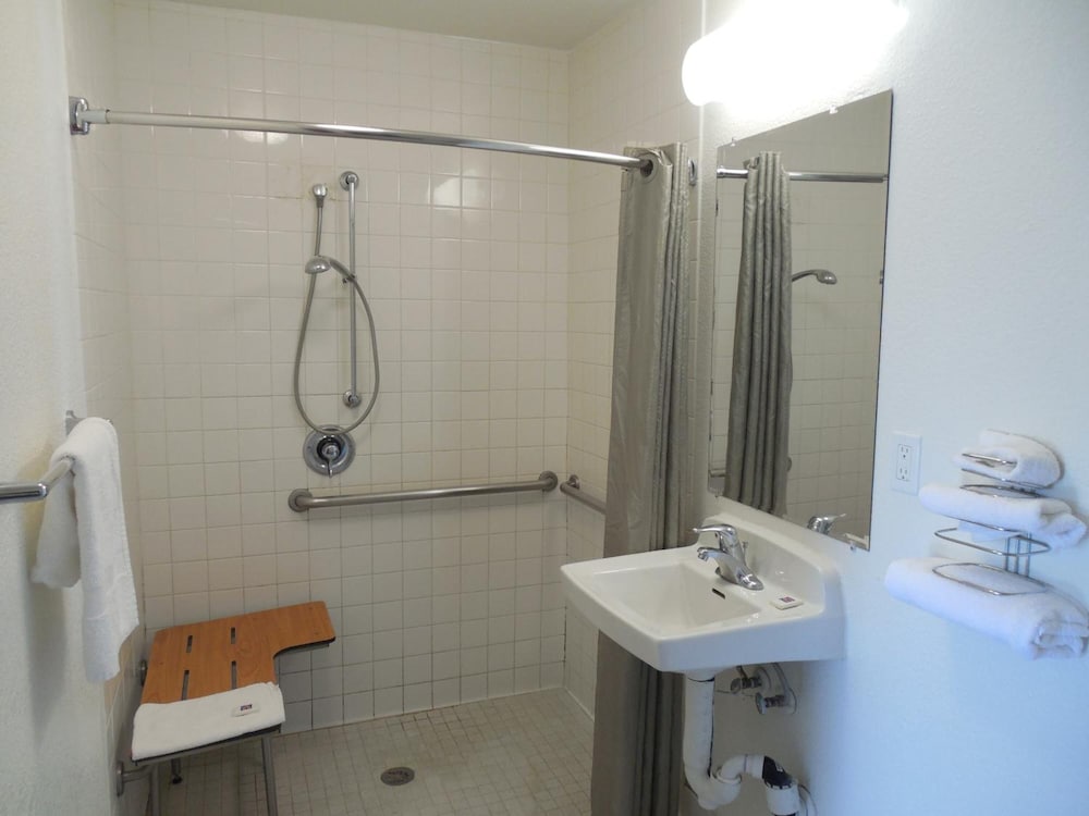 Motel6 Temecula, CA - Historic Old Town 59/62