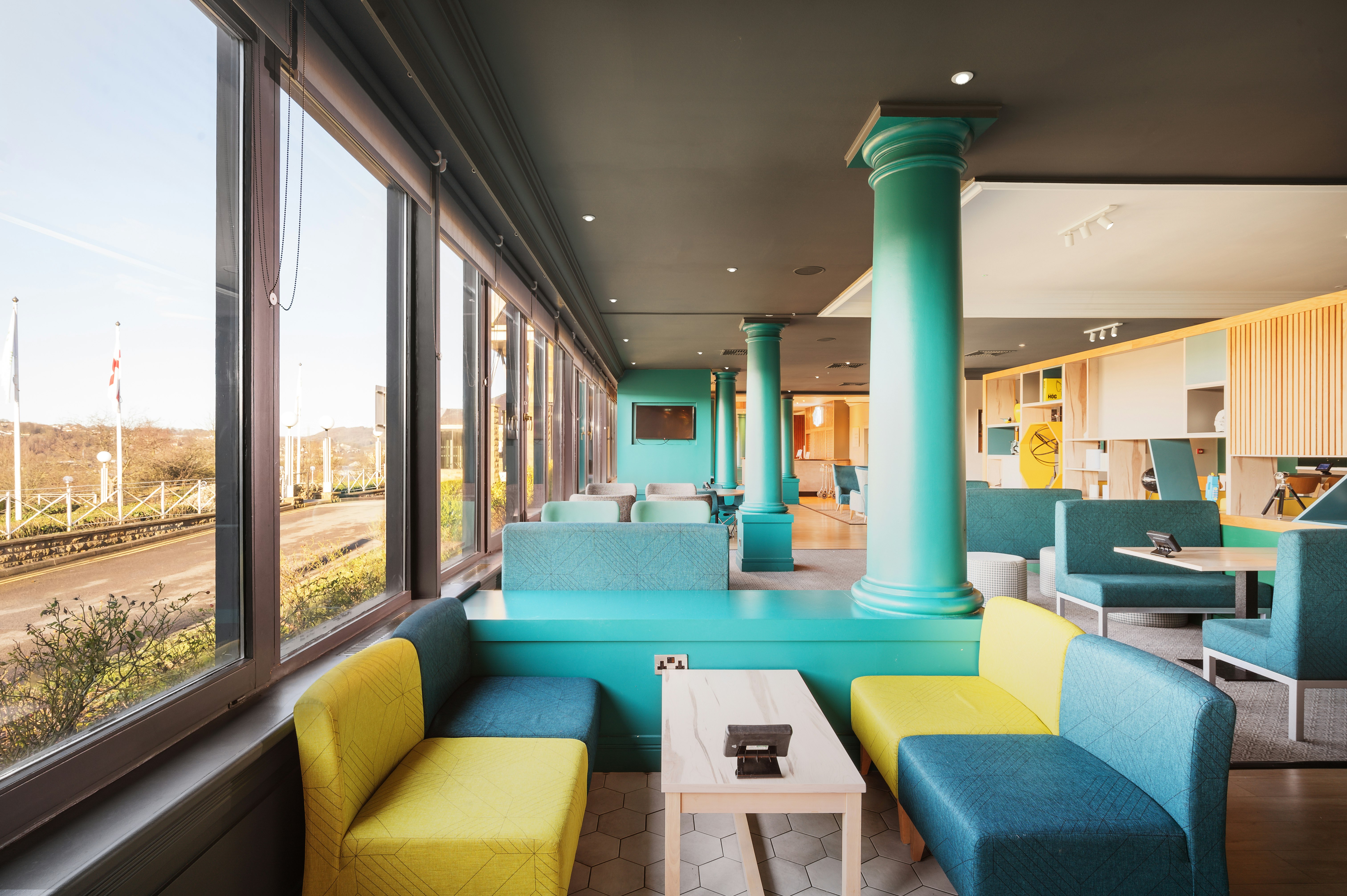 HOLIDAY INN LEEDS BRIGHOUSE 19/50