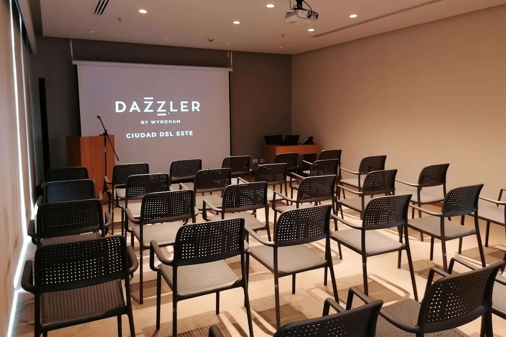Dazzler by Wyndham Ciudad del Este 55/62