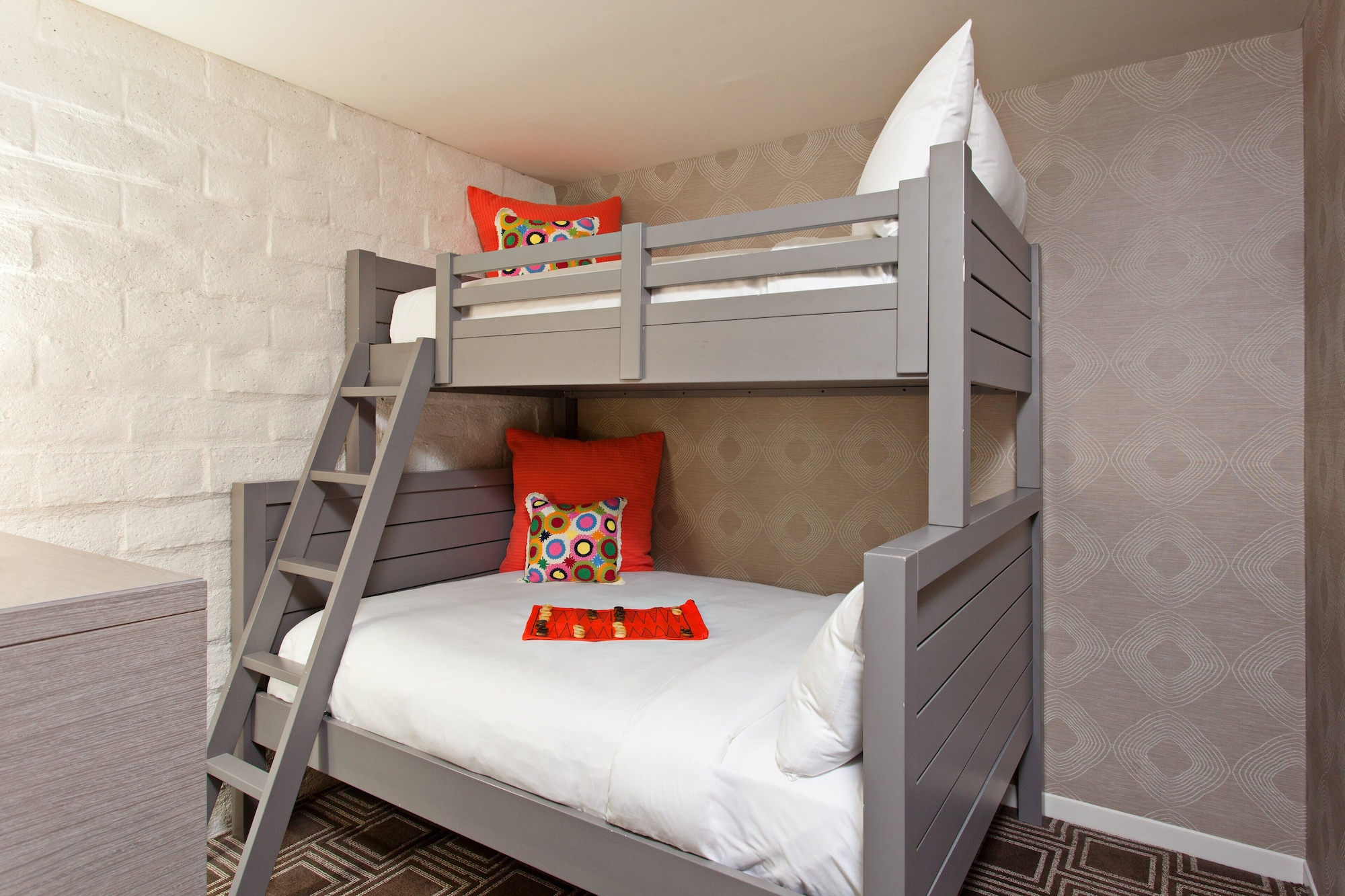 Family Suite, Suite, King Bed, Bunk Bed