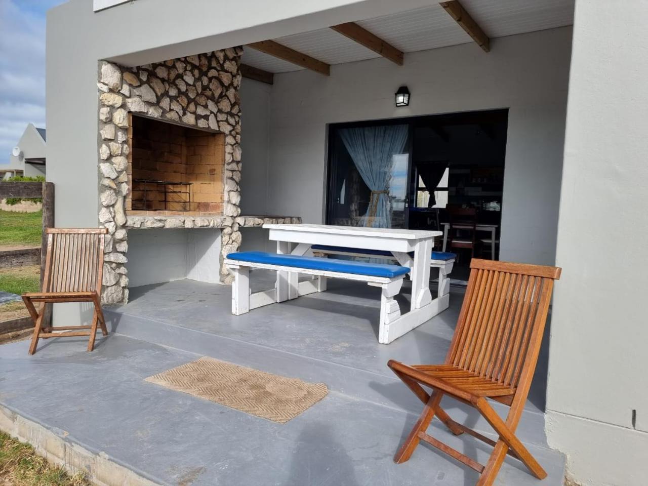 Rustic Hill Accommodation 5/32