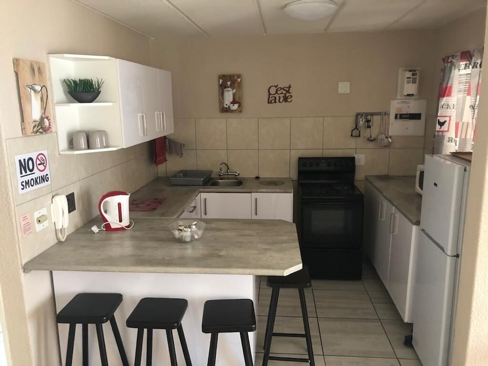 Amies Self-Catering Apartments 20/30