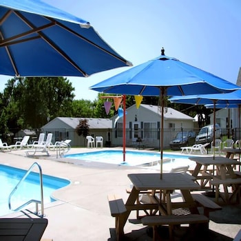 South Beach Resort Hotel 48/55