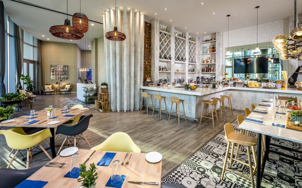 Lyfe Resort & Residences 57/66