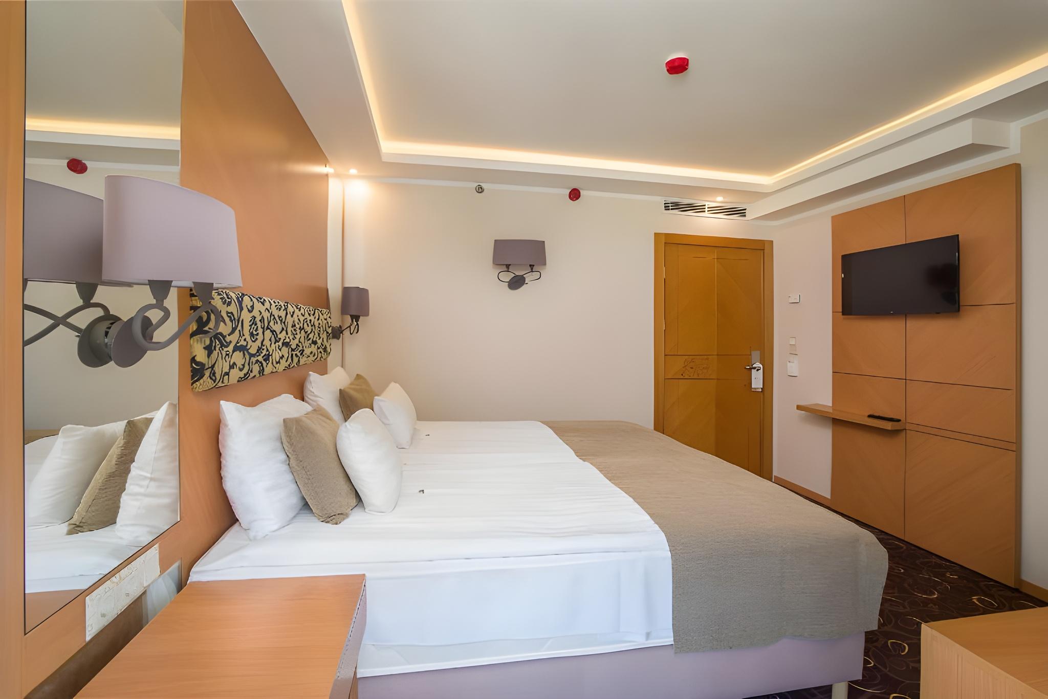 Cozy, Deluxe, Single, Double Bed