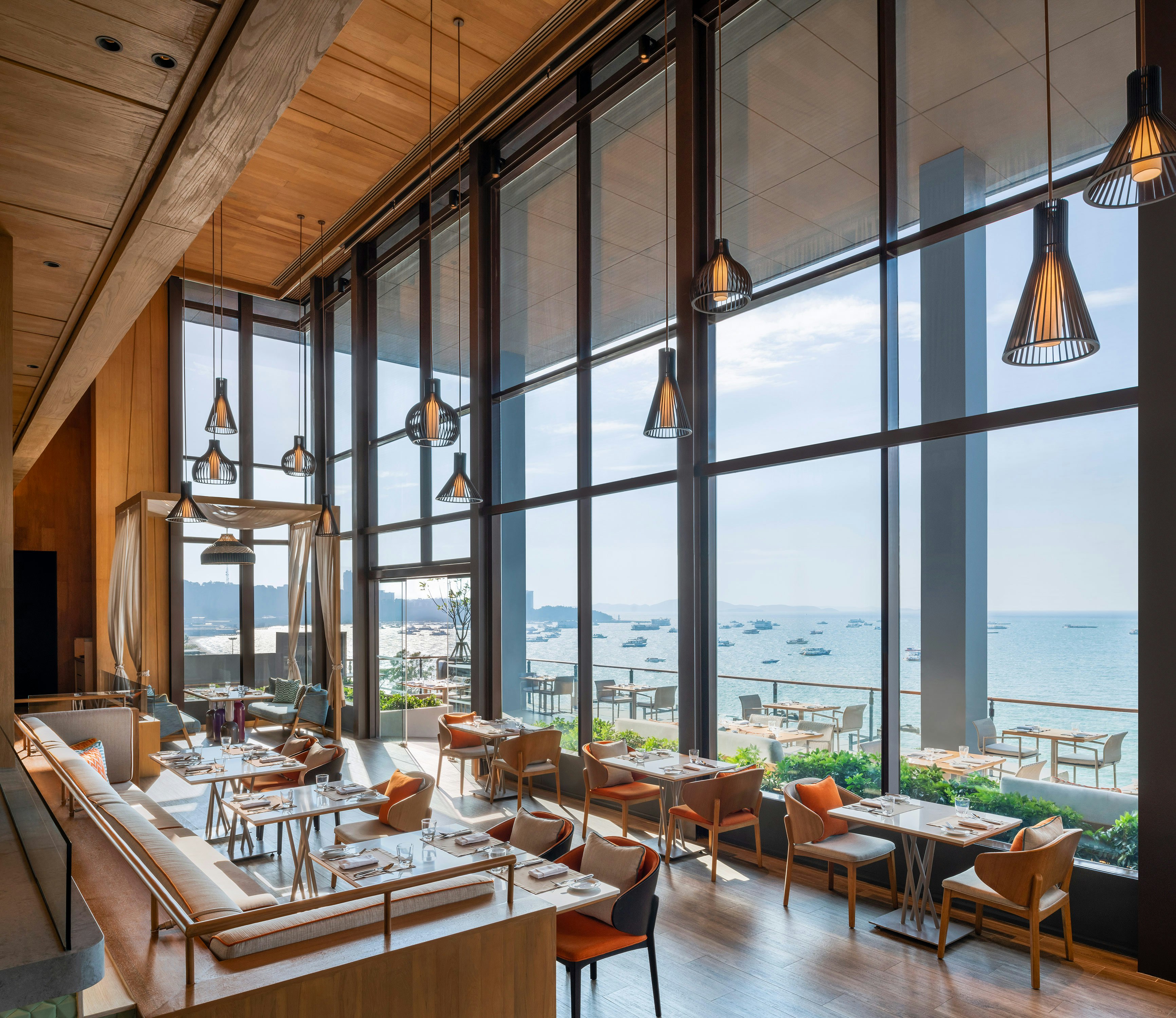 Hilton Pattaya 55/80