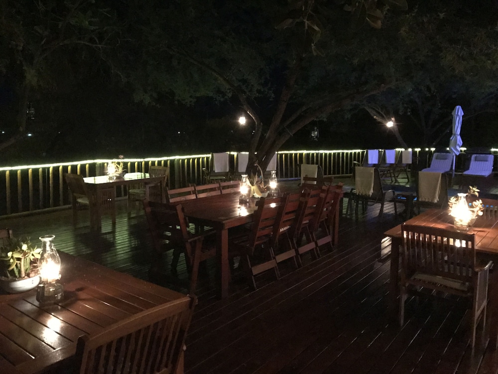 Riverside Lodge 39/50