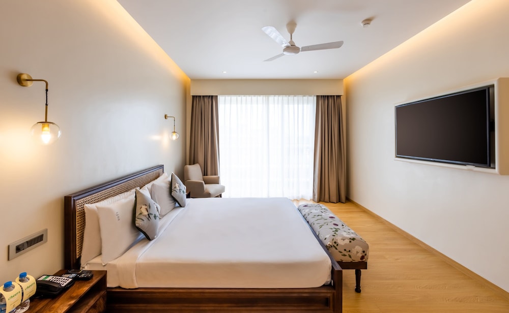 2 Bedrooms, Suite, Single Bed, Sunrise View, Balcony