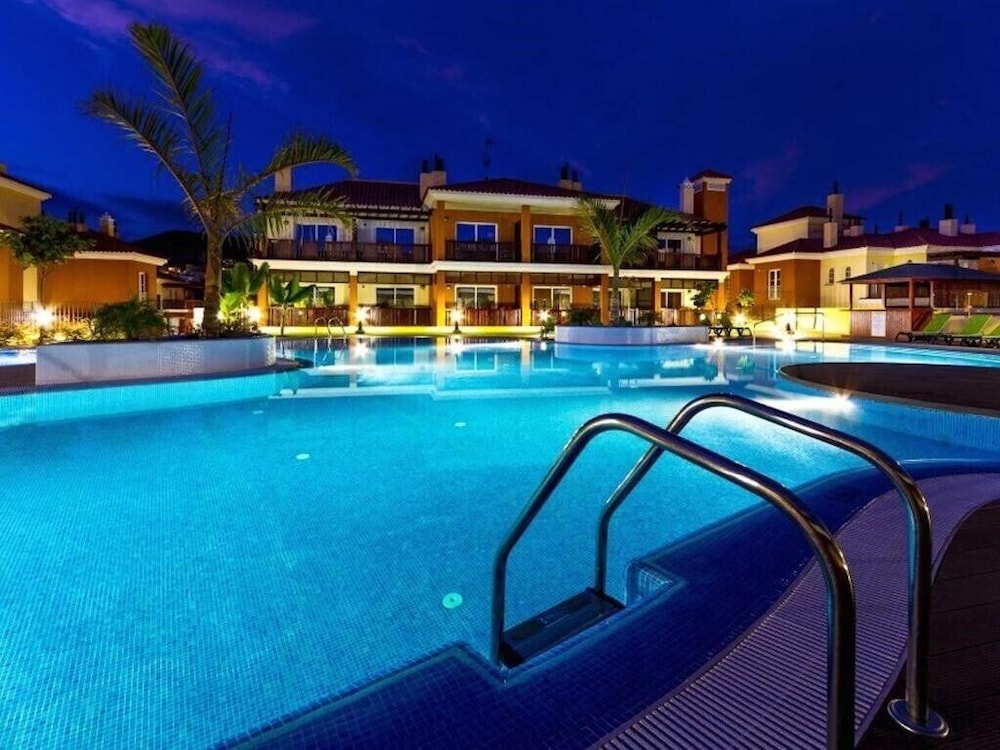 LIVVO Monte Carrera Holiday Homes 5/17