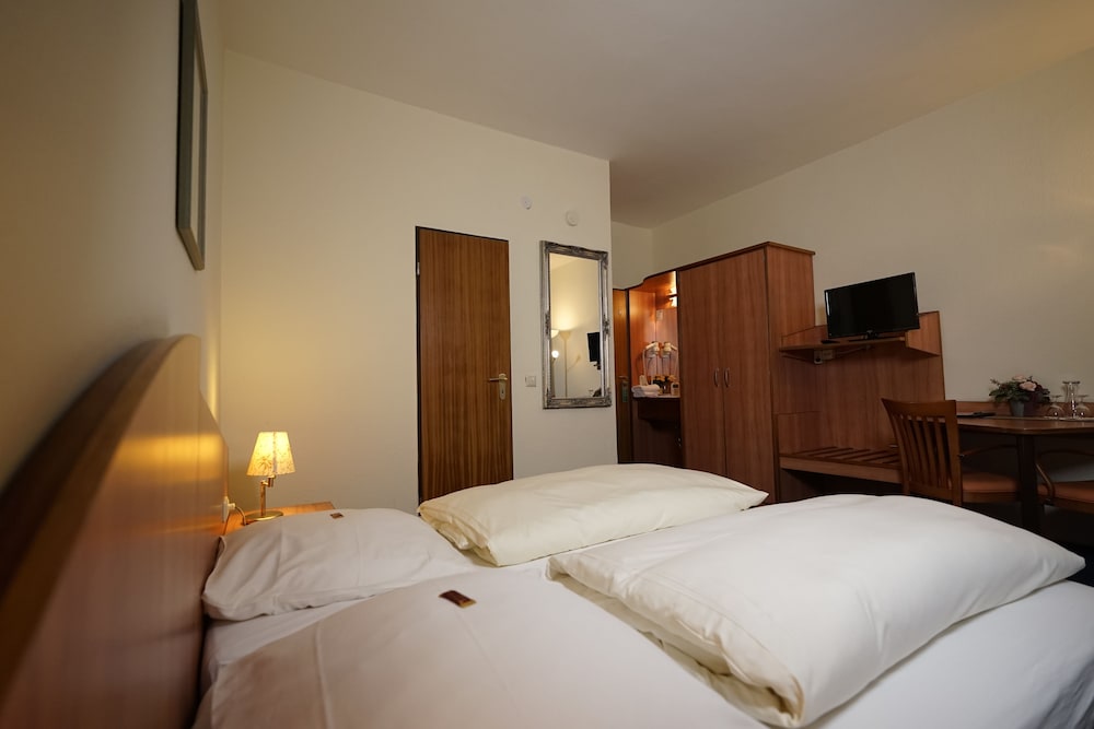 MD-RABE'S HOTEL KIEL 14/49