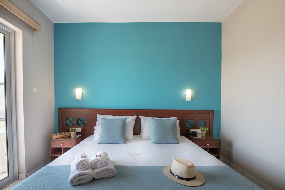 Hermes Hotel 7/55
