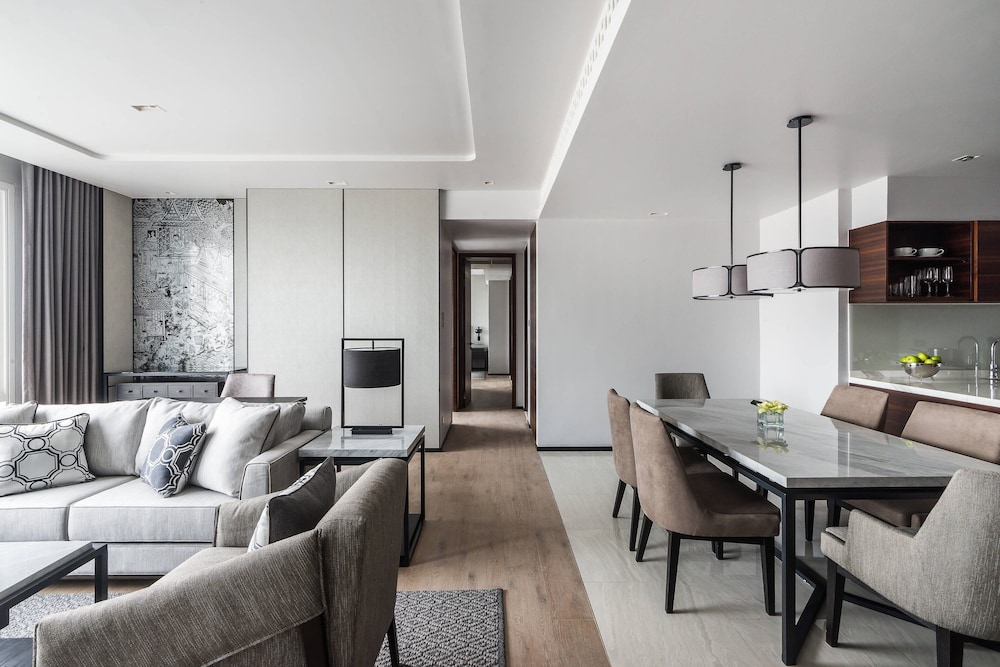 Marriott Bangkok Hotel the Surawongse 25/74