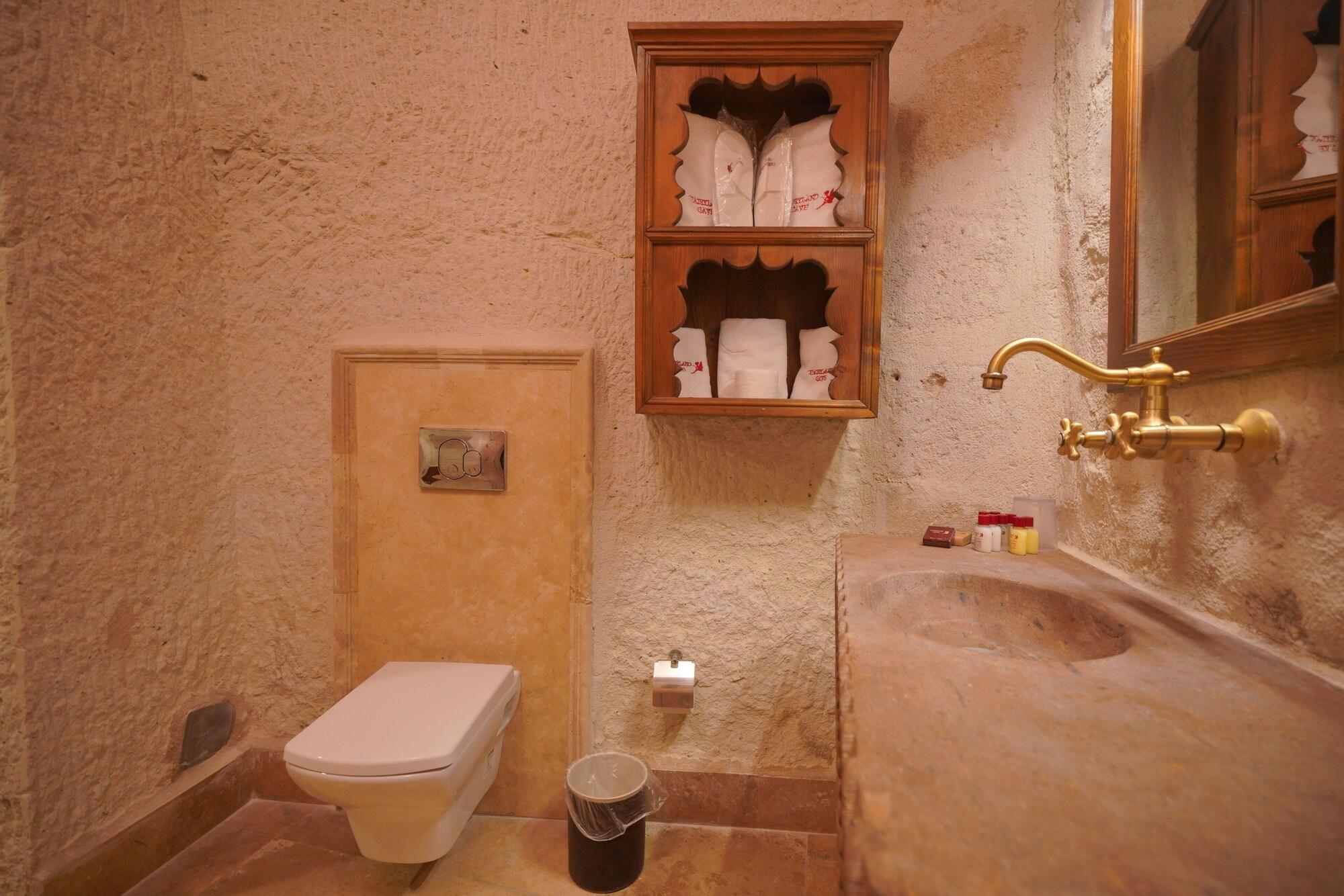 Executive, FAIRYLAND CAVE HOTEL 4/5