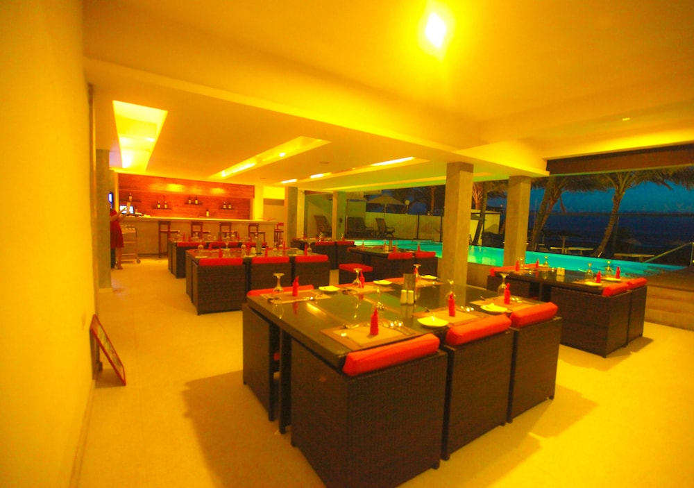 Beacon Beach Hotel 48/56