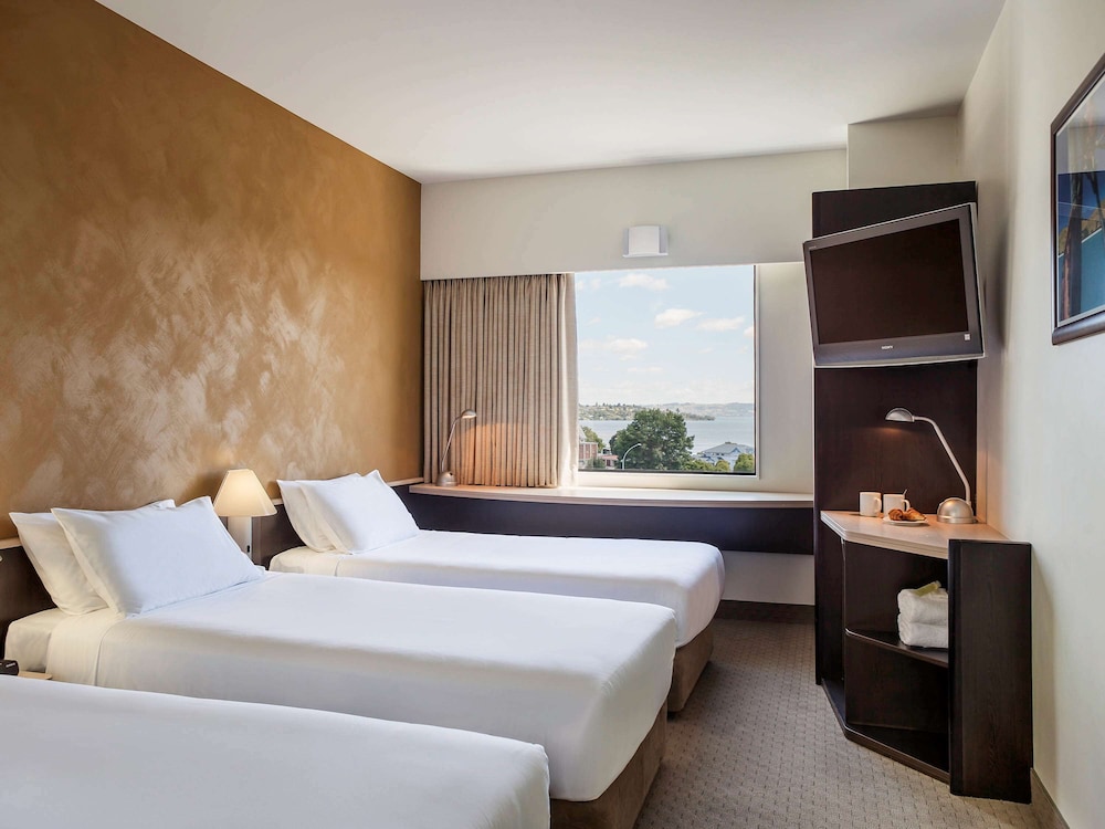 ROOM, 2 DOUBLE BEDS, LAKE VIEW
